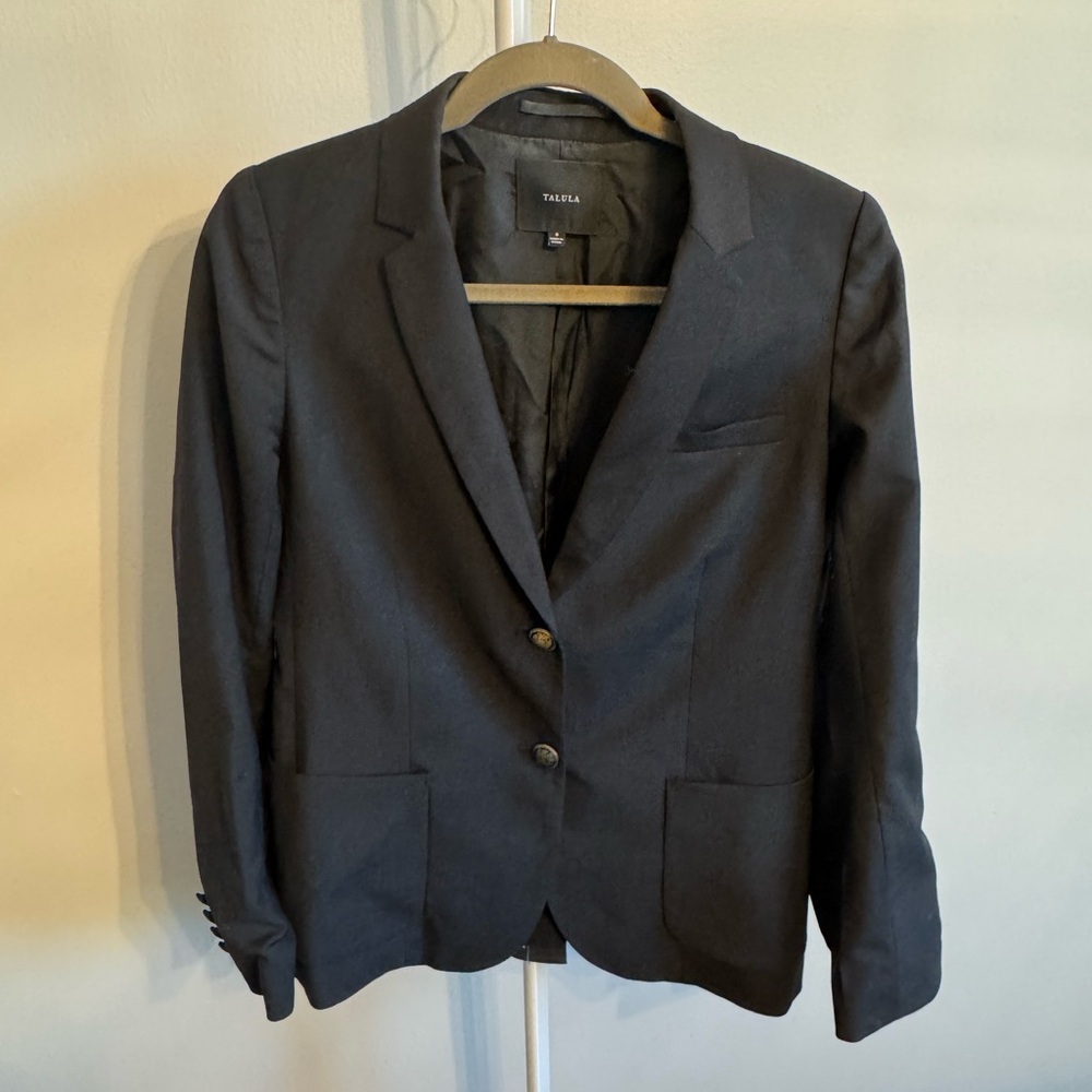 Aritzia Talula Blazer Jacket in Black Size 8